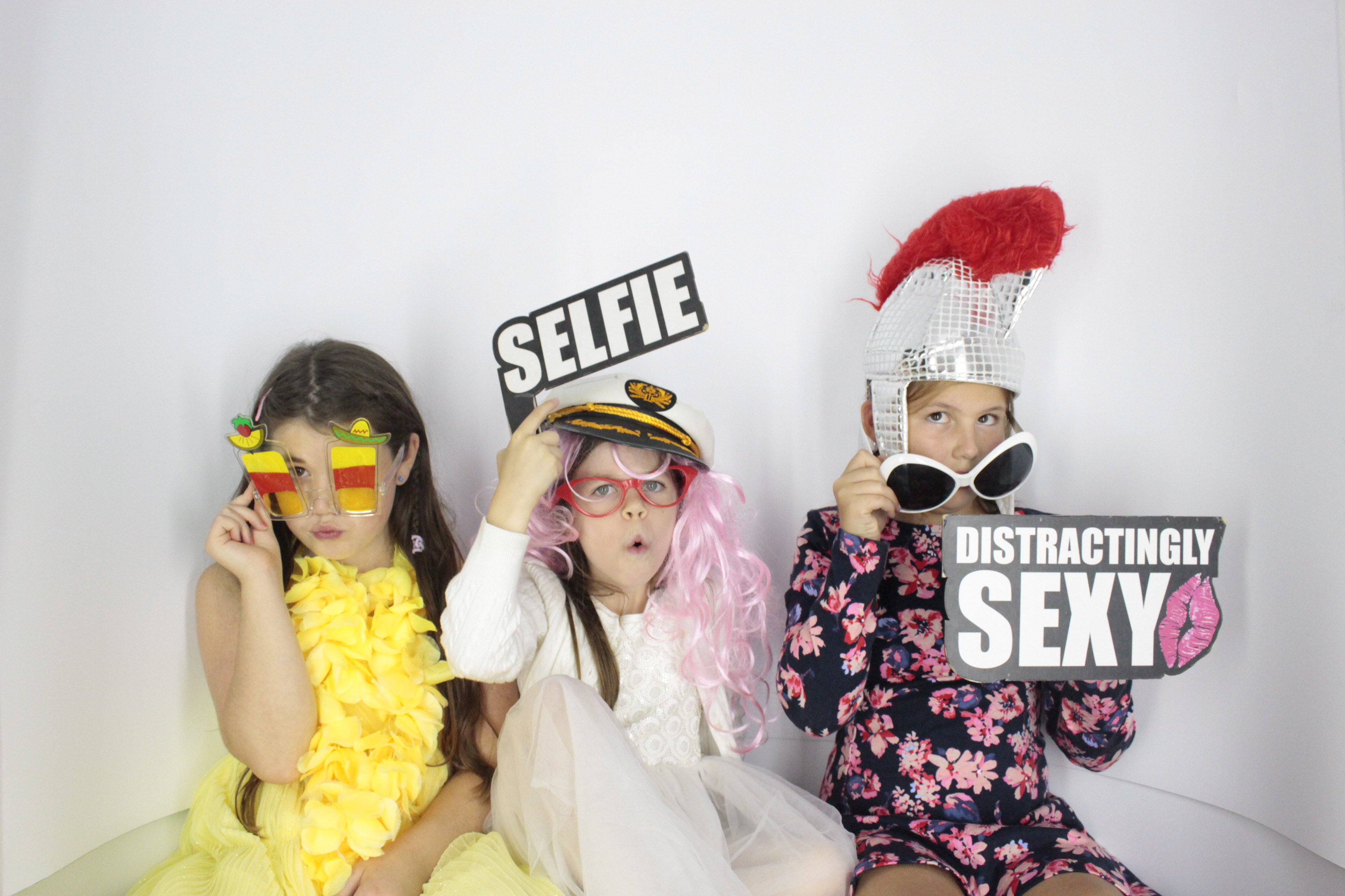 Nadine 40th Birthday  | View more photos from the event at gallery.myphotoboothexperience.co.uk/u/MyPhotoBoothExperienceLtd/Nadine-40th-Birthday